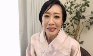金城みや子60歳タトゥーを入れた還暦熟女がカメラの前で失神デビュー！
