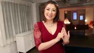 潮吹き大絶叫で連続イキ果てる超淫乱四十路熟女・奈良崎みづき４３歳の濃厚濃密連続ファック
