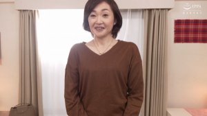 真っ白い肌にピン勃ち乳首 板垣慶子54歳 熟したボディーに若手AV男優の肉棒姦通でイク！