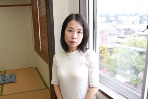小柄な四十路熟女 三塚梨乃44歳 素朴な主婦が昼間からラブホテルで濃厚セックス