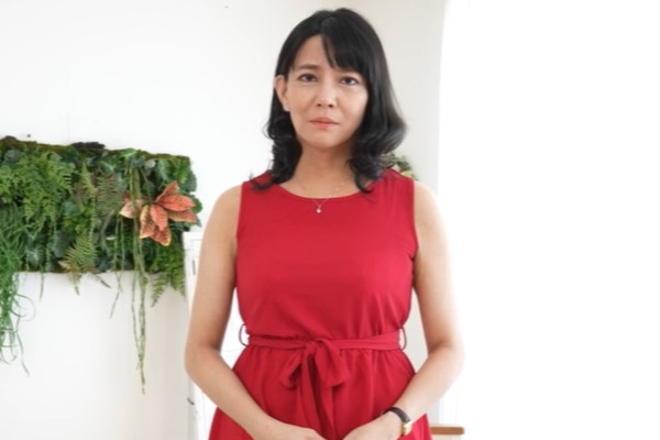 お上品な言葉でイキまくる真性ドＭ！望月麗華51歳 ヤバいほどイキっぱなしの初撮り撮影