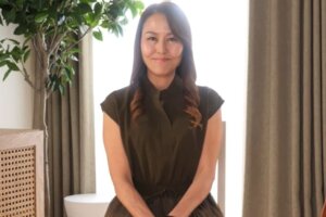 ビクンビクン!と激イキ中出し還暦セックス楽しむ紅月愛60歳