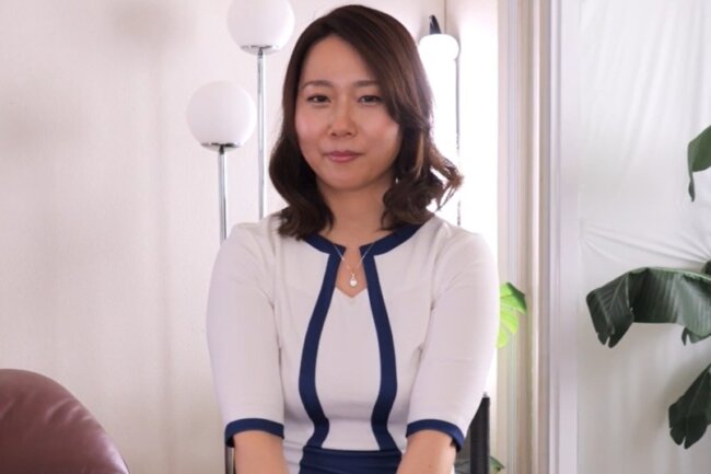 クンニで即イキ！手マンで大量潮吹きするデカ尻熟女！西山紗奈38歳