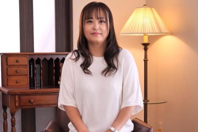 奥まで入りきれない巨根チンポの激ピスで連続イキする西野美紅44歳