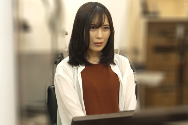 真正ドＭ奥井美郷42歳がいきなり！7本のチンポをブッ込み初撮りAVデビュー！