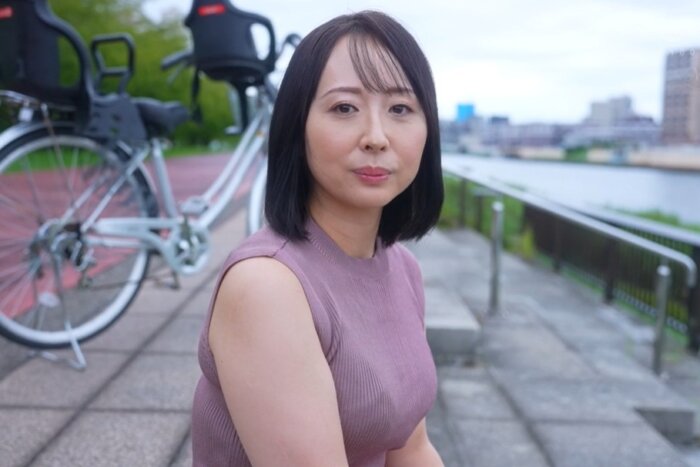 裏垢でエロ写真投稿しまくる肉感四十路ボディーの中島美南40歳
