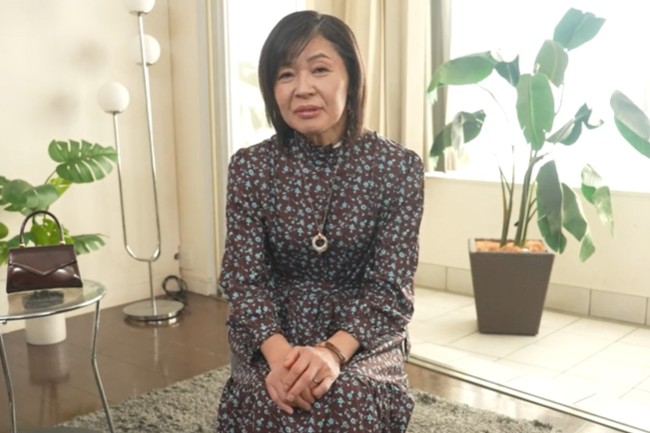 60歳で何度もオチンポイキする活きの良いピチピチ還暦熟女 和泉絹江